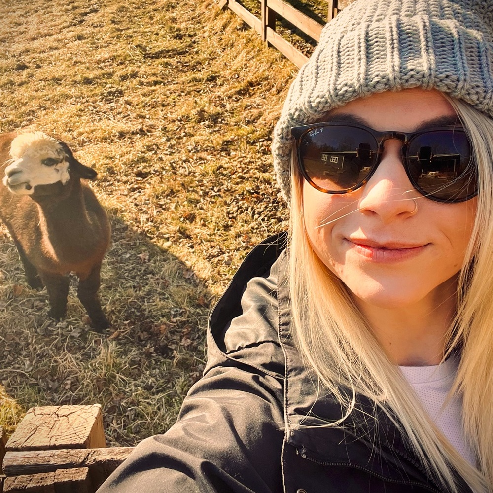 Meet your Posher, Stephanie